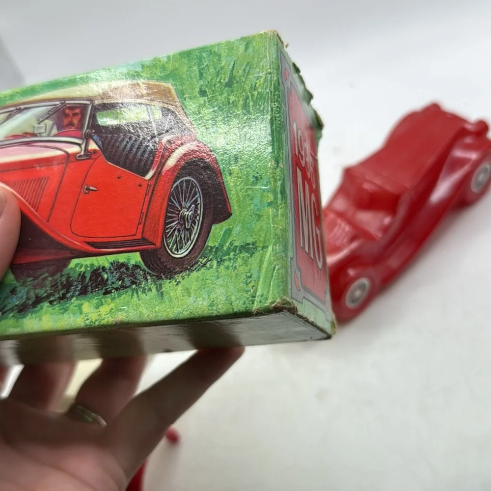 Vintage Avon Classic Red Car Glass Collectible Bottle Blend 7 After Shave Decor
